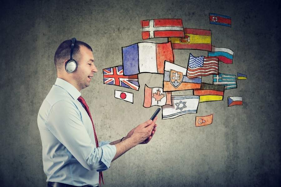 Teangacha eile: Ag plé scileanna teanga